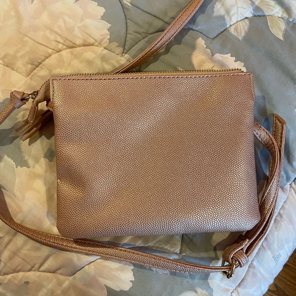 NWOT Rose Gold Tahari Pearl Embellished Crossbody Bag - Picture 3 of 6